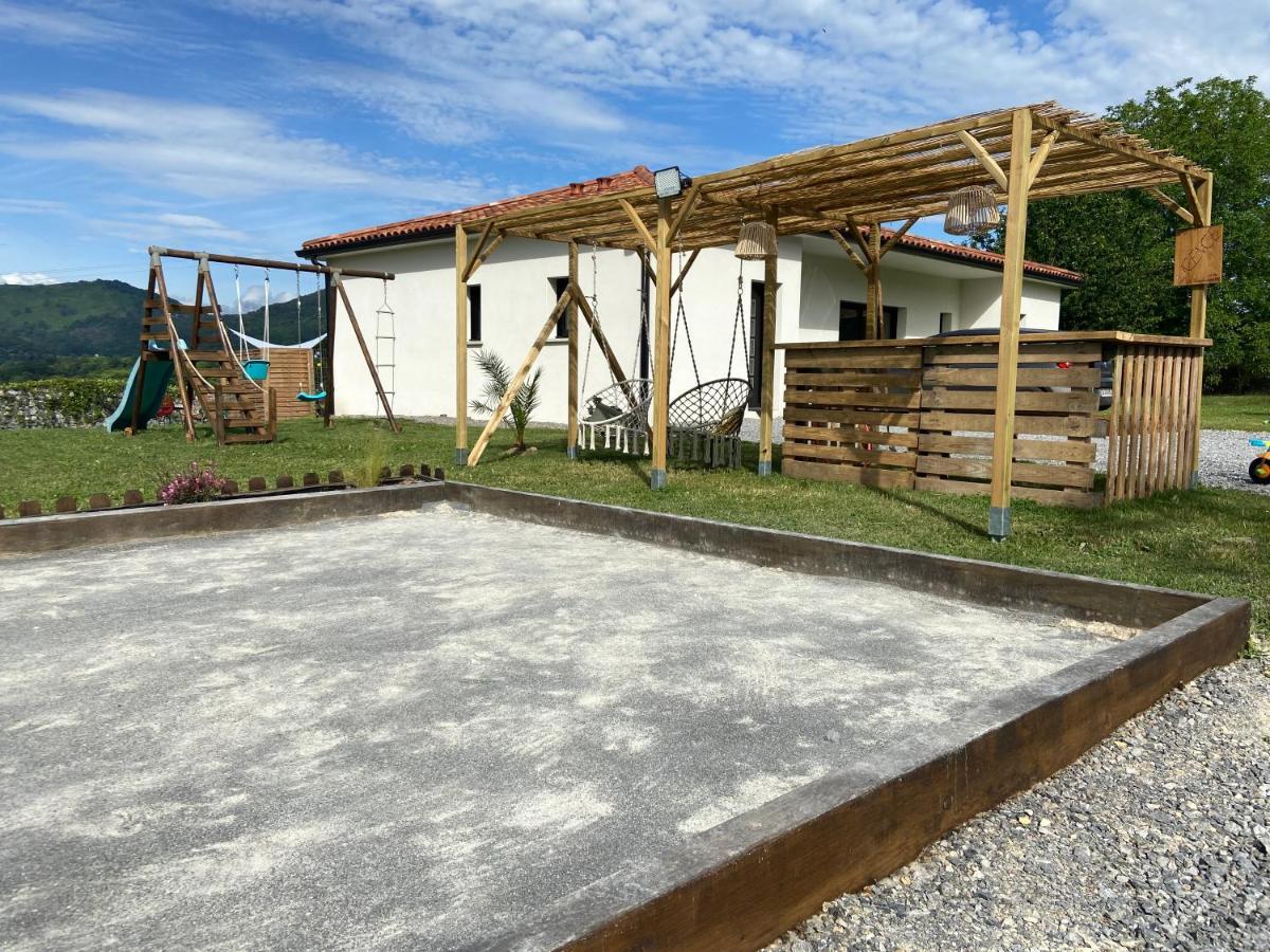 Villa Jacuzzi, Terrain De Petanque Et Aire De Jeux Vue Sur Les Pyrenees Seilhan Buitenkant foto